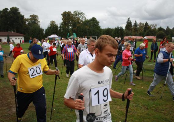 V POWIATOWE MISTRZOSTWA OSÓB NIEPEŁNOSPRAWNYCH – MARSZ NORDIC WALKING - relacja