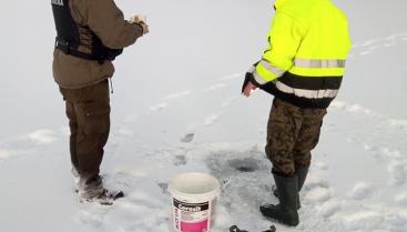 Dzialamy razem!!! Wspólny patrol Straży Miejskiej, Straży Leśnej i Straży Rybackiej po Gminie Czaplinek.