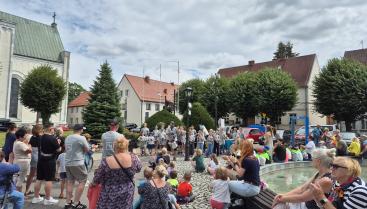 Sambowe rytmy na czaplineckim rynku!