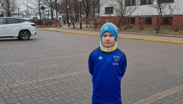 Zawodnik Akademii Piłkarskiej Czaplinek Wojtek Głowa na Turnieju Football Champions w Warszawie