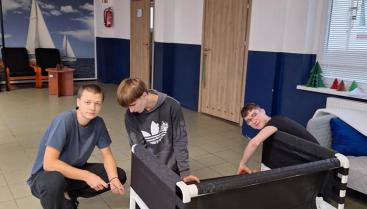 Szkolna Strefa Chillout: Przestrzeń Relaksu i Twórczych Inspiracji w Zespole Szkół w Czaplinku