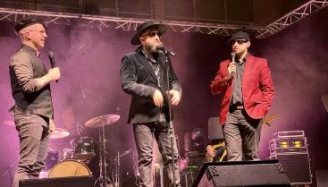 Zdjęcie artystów biorących udział w koncercie "Gentlemen dla Kobiet"- od lewej: Bartosz Czaja, Łukasz Drapała, Paweł Barów.