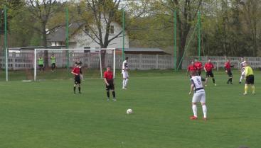 Mecz seniorów z Sarmatą Dobra (3)
