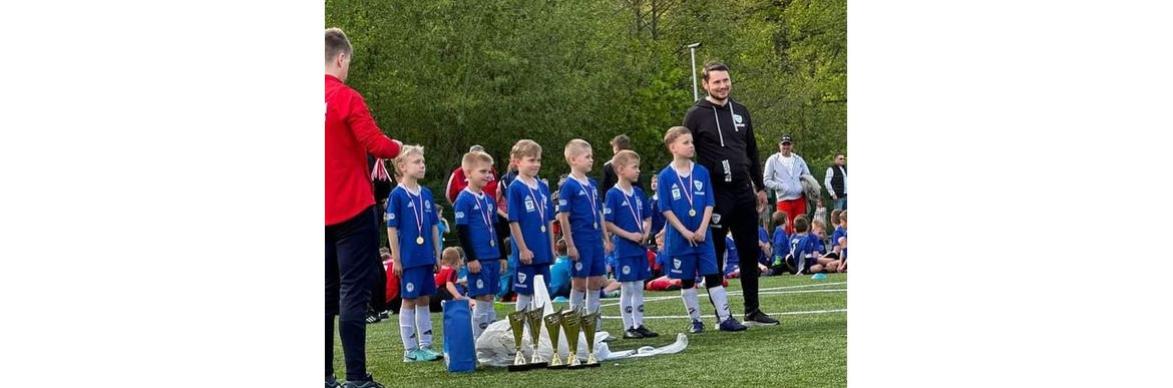 Zawodnik Akademii Piłkarskiej Czaplinek Igor Trzciński zagrał w Szczecinie w barwach FASE Szczecin