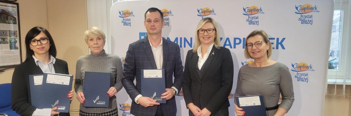 Podpisanie umów dotacji wspólnot mieszkaniowych