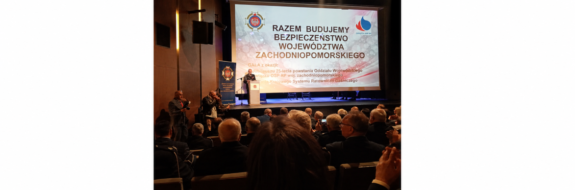 Burmistrzyni Czaplinka na obchodach 25-lecia zachodniopomorskiego Związku Ochotniczych Straży Pożarnych RP oraz 30-lecia Krajowego Systemu Ratowniczo-Gaśniczego
