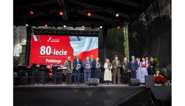 Wyróżnienie dla Wiesława Krzywickiego podczas uroczystego koncertu z okazji „80-lecia Polskiego Pomorza Zachodniego”