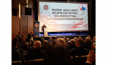 Burmistrzyni Czaplinka na obchodach 25-lecia zachodniopomorskiego Związku Ochotniczych Straży Pożarnych RP oraz 30-lecia Krajowego Systemu Ratowniczo-Gaśniczego